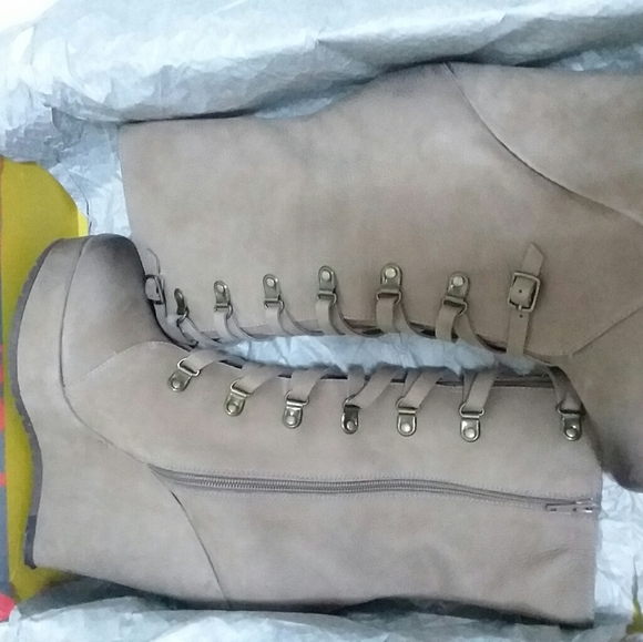 Kelsi Dagger platform boots - Picture 1 of 8